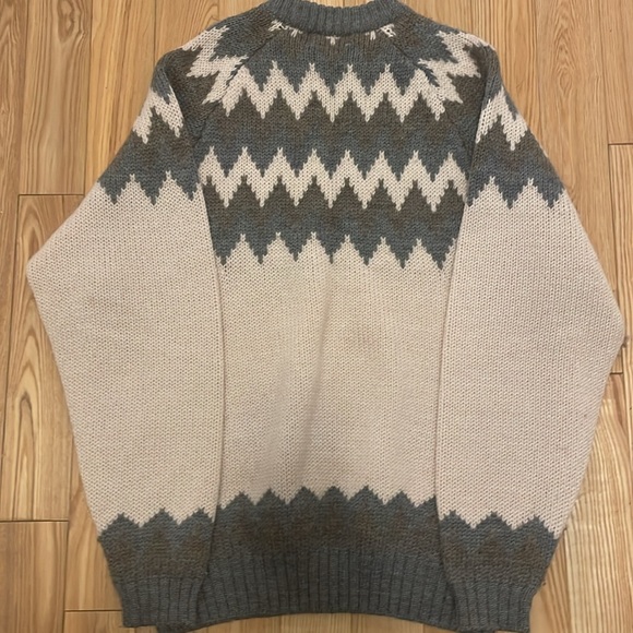 Genuine 100% Virgin Wool Winter Sweater - Picture 5 of 6